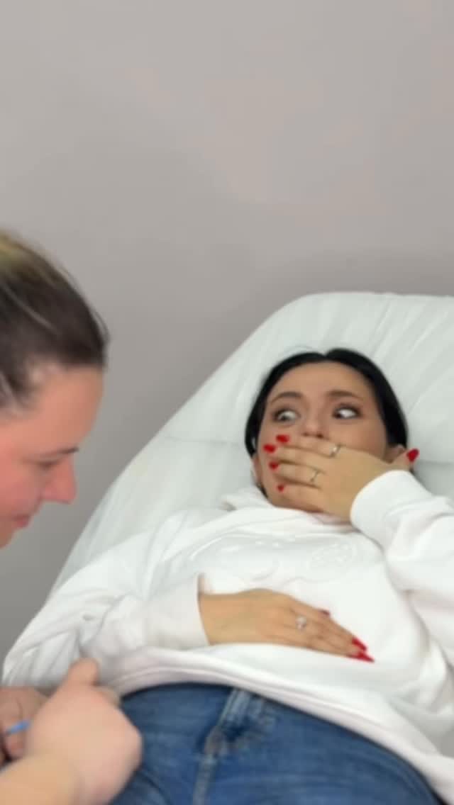 Este un pamflet 🤭vă rugăm să-l tratați ca atare🤗
În realitate, procedura de electroepilare poate fi realizată cu anestezie locală.

Astfel, disconfortul este redus semnificativ, iar experiența devine mult mai confortabilă chiar și pentru zonele sensibile, precum bikini.

Ne dorim ca fiecare clientă să se simtă în siguranță și relaxată pe tot parcursul procedurii 🤍

Vă așteptăm cu drag la Sugar Beauty pentru o experiență profesională și delicată.