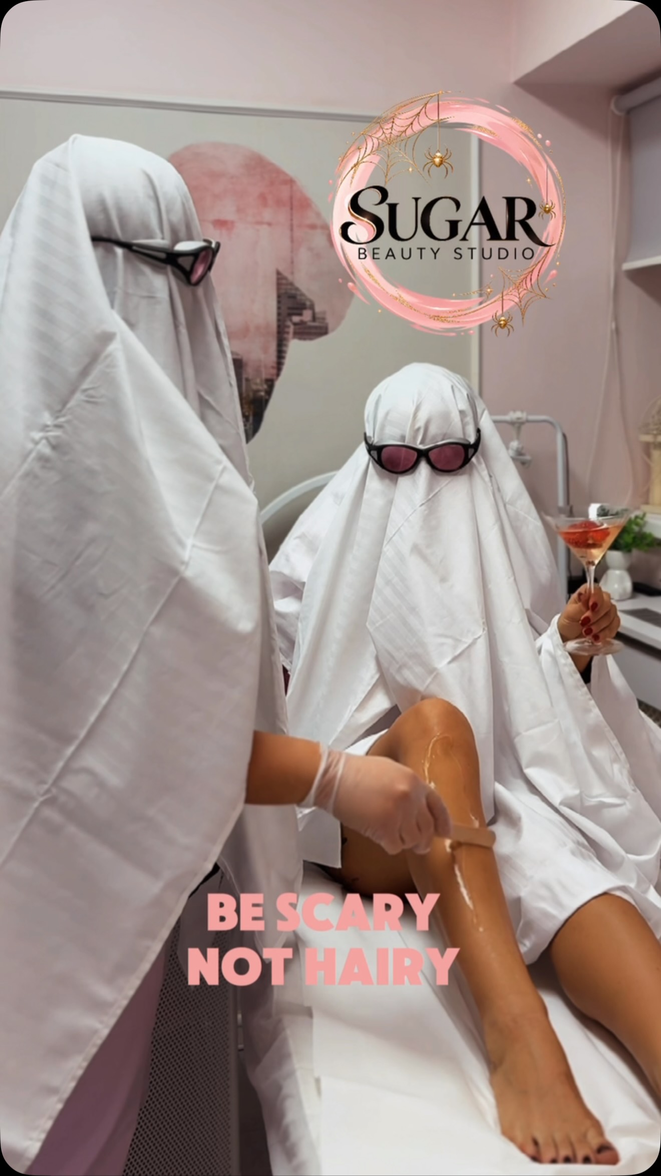 Be scary, not hairy! 👻🎃

Până și fantomița noastră a decis că anul acesta spune BYE-BYE părului nedorit! 😂

Și dacă tot suntem în octombrie, e momentul perfect să începi epilarea definitivă cu laser!

👻 Mai puțină expunere la soare.

👻 Mai multe ședințe până la vară.

👻 Hainele de sezon fac perioada dintre ședințe mai confortabilă.

La Sugar Beauty Studio, începem cu o consultație gratuită și alegem metoda potrivită pentru tine.

Ready to be smooth? 👻💗

Scrie-ne în privat și hai să începem!