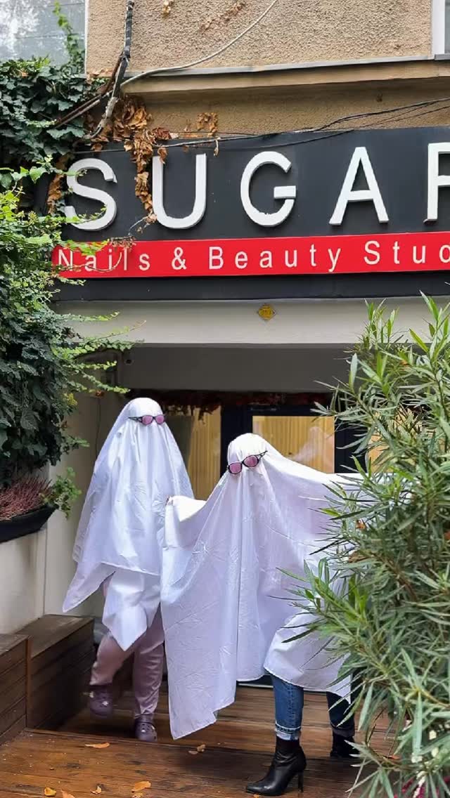 👻 Something spooky is happening at Sugar Beauty Studio! 🫣😁