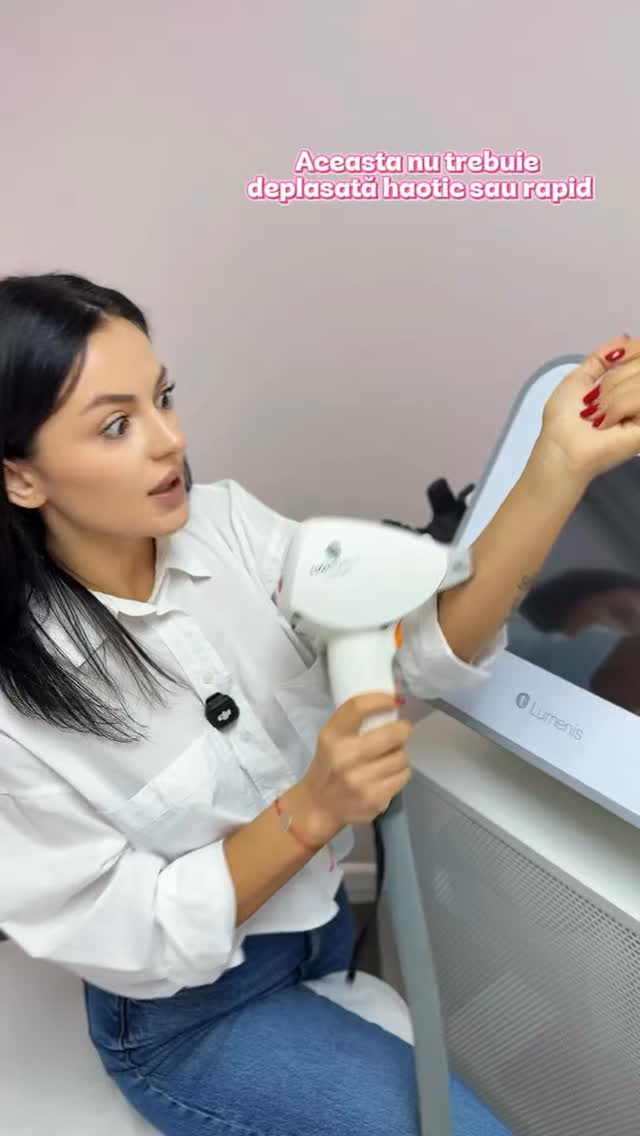 Epilarea cu laser nu înseamnă doar să treci aparatul peste o zonă și să aștepți rezultate.

După ani de experiență în epilarea laser, știu cât de mult contează ceea ce se întâmplă în timpul unei ședințe: evaluarea firului de păr, alegerea parametrilor potriviți și adaptarea tratamentului în funcție de zonă și de piele.

Iar uneori, cele mai bune explicații vin chiar de la clientele care trec prin procedură și observă toate aceste lucruri pe parcurs.❤️